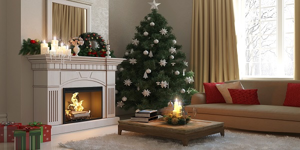 Разумный минимализм пойдет на пользу не только количеству и размеру, но и палитре рождественского декора. Достаточно 2-3 акцентов в тонах пламени и традиционной хвои.